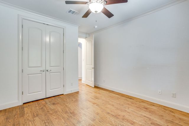 2946 Masters Court N, Burleson, TX 76028