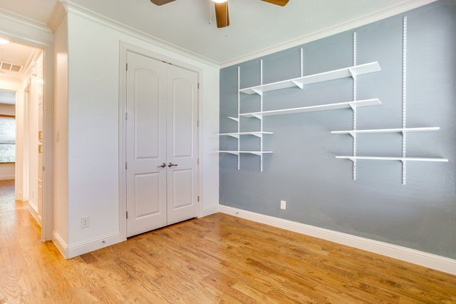 2946 Masters Court N, Burleson, TX 76028