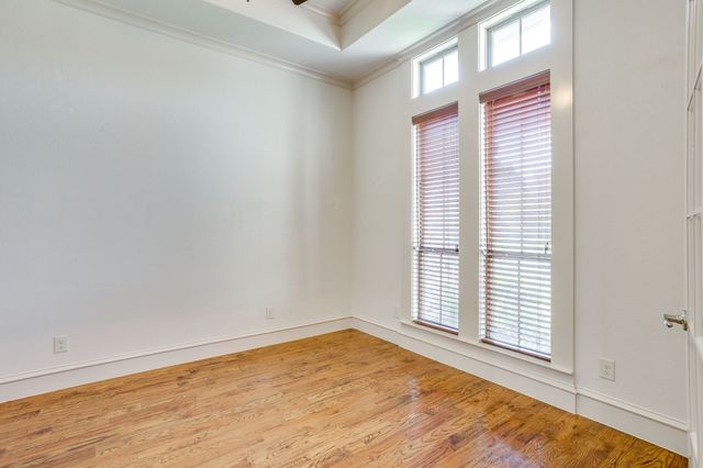 2946 Masters Court N, Burleson, TX 76028