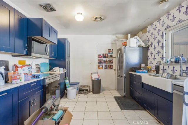 43460 Illinois, Palm Desert, CA 92211