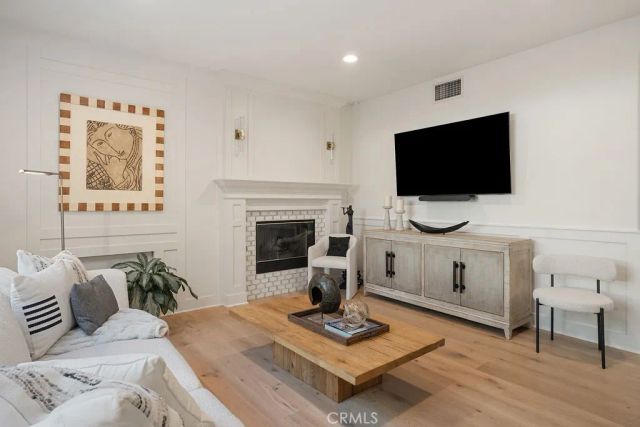 2555 Reynolds Drive, Tustin, CA 92782