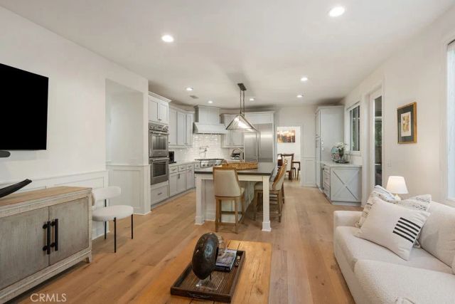 2555 Reynolds Drive, Tustin, CA 92782