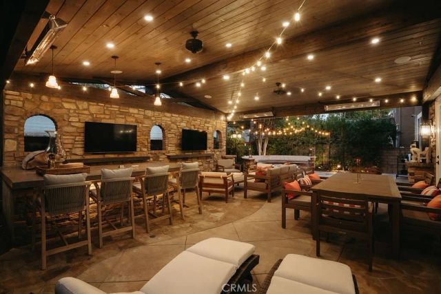 2555 Reynolds Drive, Tustin, CA 92782