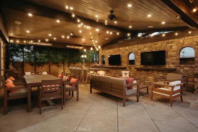 2555 Reynolds Drive, Tustin, CA 92782