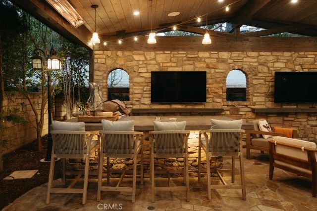 2555 Reynolds Drive, Tustin, CA 92782