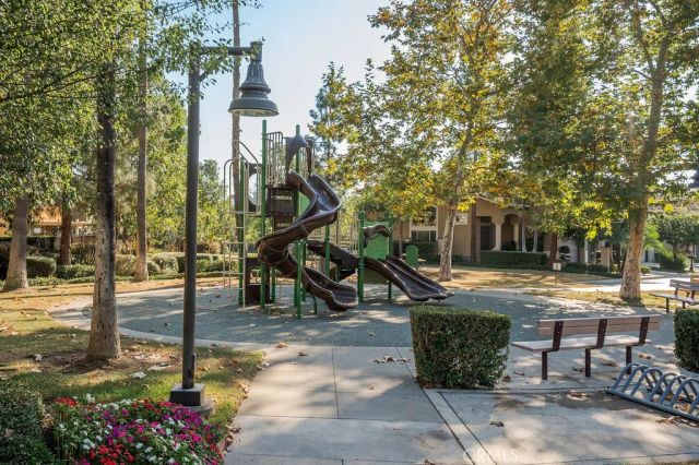 2555 Reynolds Drive, Tustin, CA 92782