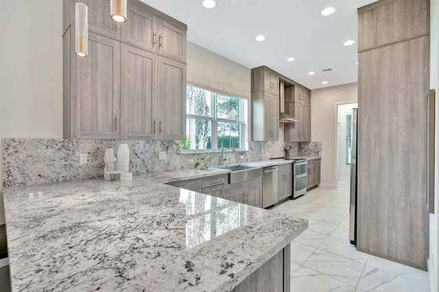 4952 Pointe Midtown Way, Palm Beach Gardens, FL 33418