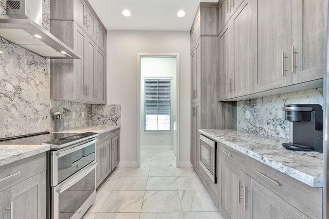4952 Pointe Midtown Way, Palm Beach Gardens, FL 33418
