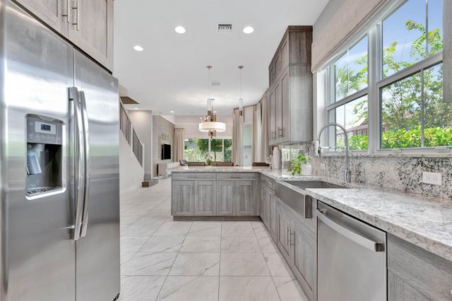4952 Pointe Midtown Way, Palm Beach Gardens, FL 33418