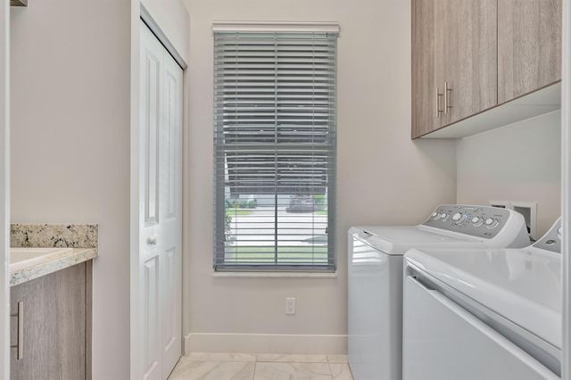 4952 Pointe Midtown Way, Palm Beach Gardens, FL 33418