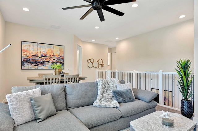 4952 Pointe Midtown Way, Palm Beach Gardens, FL 33418