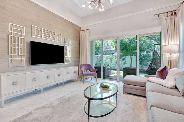 4952 Pointe Midtown Way, Palm Beach Gardens, FL 33418