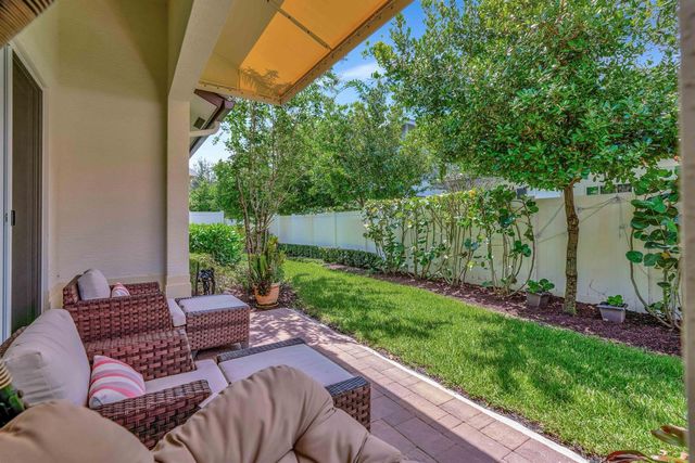 4952 Pointe Midtown Way, Palm Beach Gardens, FL 33418