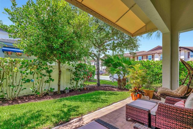 4952 Pointe Midtown Way, Palm Beach Gardens, FL 33418