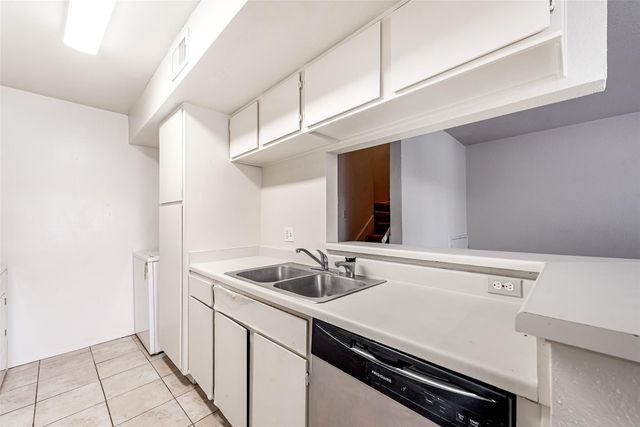 6633 W Airport Boulevard 505, Houston, TX 77035