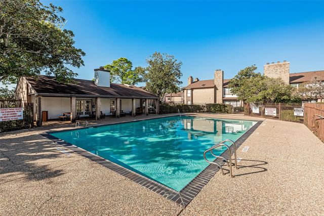 6633 W Airport Boulevard 505, Houston, TX 77035