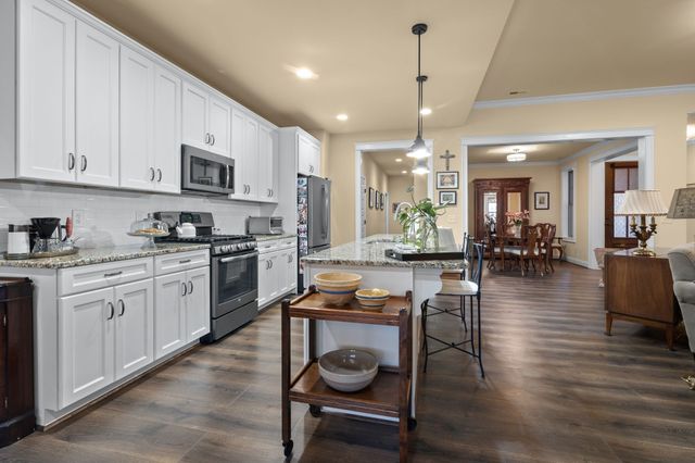 2279 Seven Points Cir, Hermitage, TN 37076