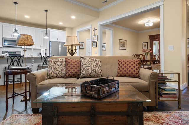 2279 Seven Points Cir, Hermitage, TN 37076