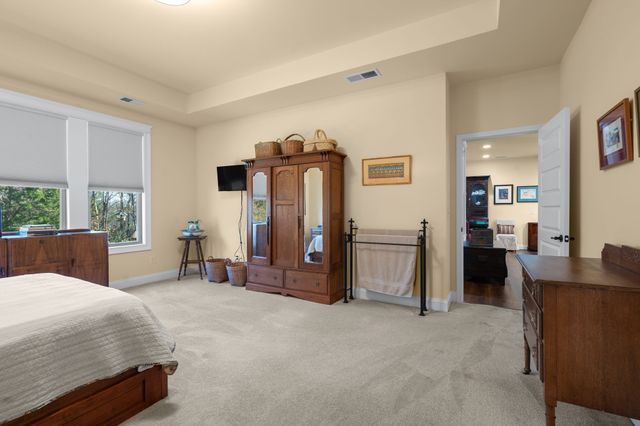 2279 Seven Points Cir, Hermitage, TN 37076