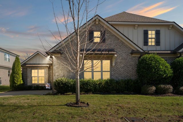2279 Seven Points Cir, Hermitage, TN 37076