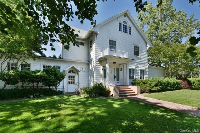 9 Nassau Drive, Great Neck, NY 11021