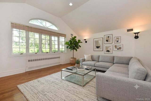 9 Nassau Drive, Great Neck, NY 11021