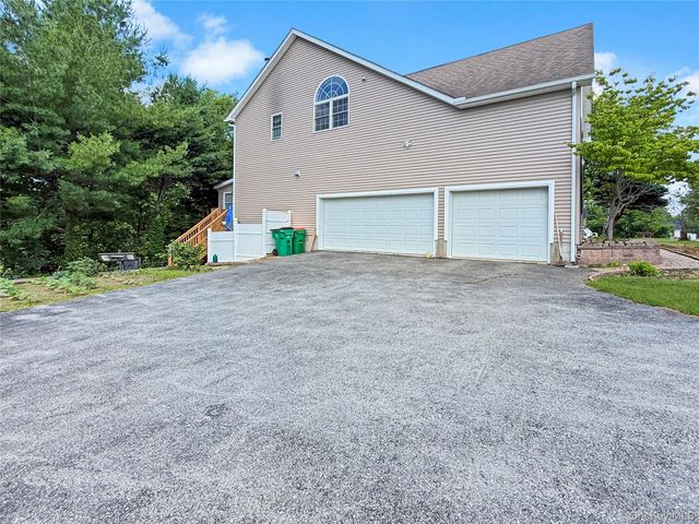 43 Regency Drive, Poughkeepsie, NY 12603