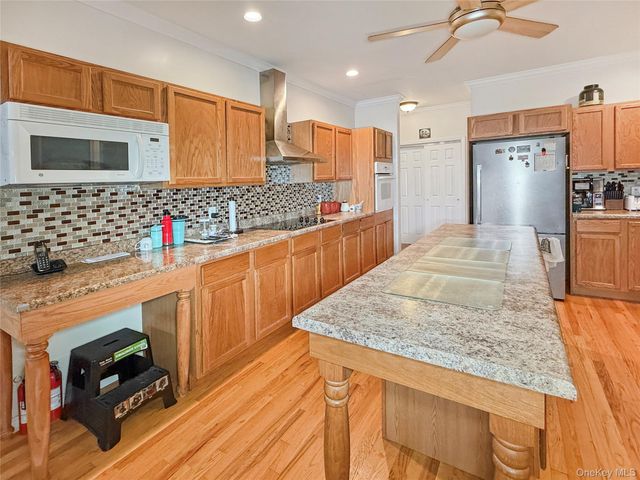43 Regency Drive, Poughkeepsie, NY 12603
