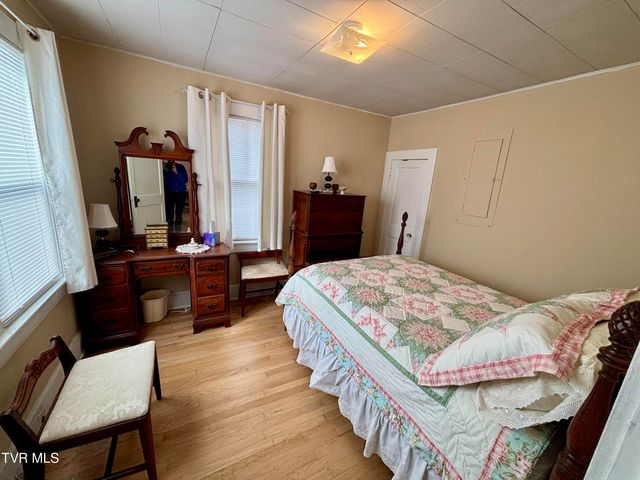 313 School Street, Erwin, TN 37650