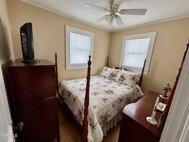 313 School Street, Erwin, TN 37650