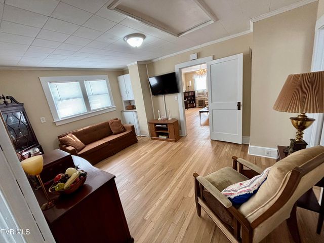 313 School Street, Erwin, TN 37650
