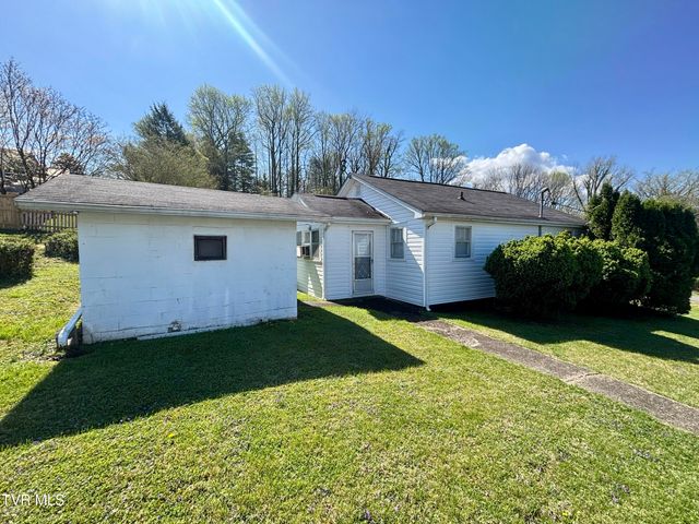 313 School Street, Erwin, TN 37650