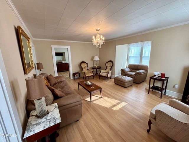 313 School Street, Erwin, TN 37650