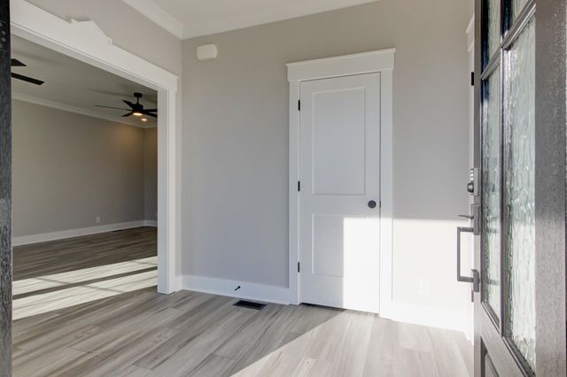 701 Sandringham Ct, Clarksville, TN 37043