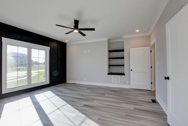 701 Sandringham Ct, Clarksville, TN 37043