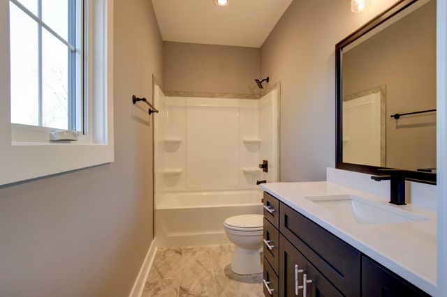 701 Sandringham Ct, Clarksville, TN 37043