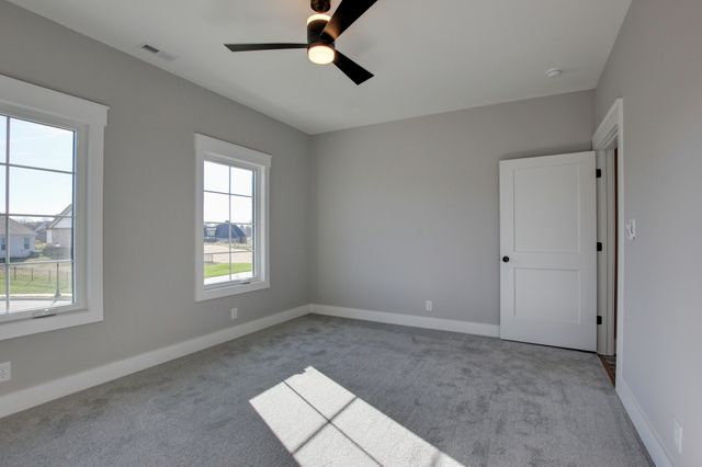 701 Sandringham Ct, Clarksville, TN 37043