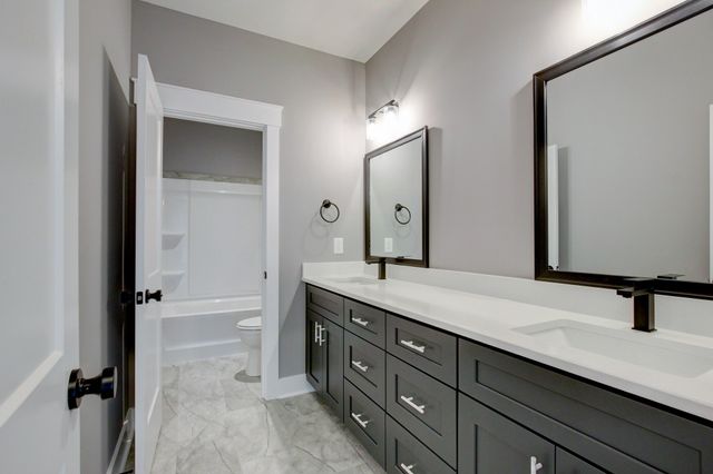 701 Sandringham Ct, Clarksville, TN 37043