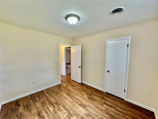 1202 SE E Street, Bentonville, AR 72712
