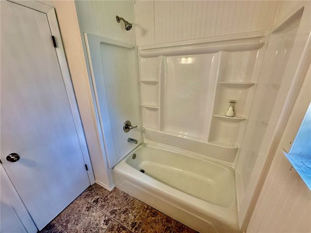 1202 SE E Street, Bentonville, AR 72712