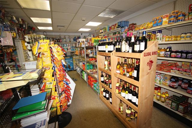 5161 Collins Ave 518, Miami Beach, FL 33140