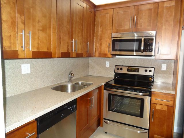 9235 SW 8th Street 210, Boca Raton, FL 33428