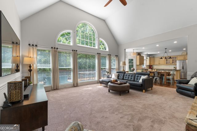 185 Woodcreek Lane, Fayetteville, GA 30215