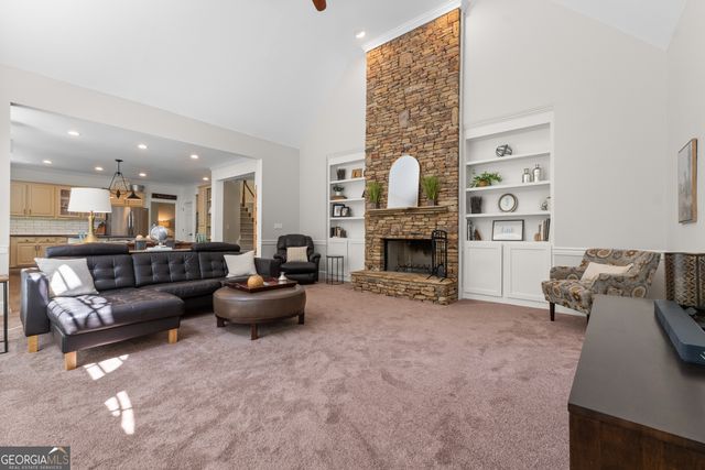 185 Woodcreek Lane, Fayetteville, GA 30215