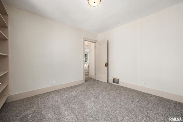 414 W LAWNDALE Avenue, Peoria, IL 61604