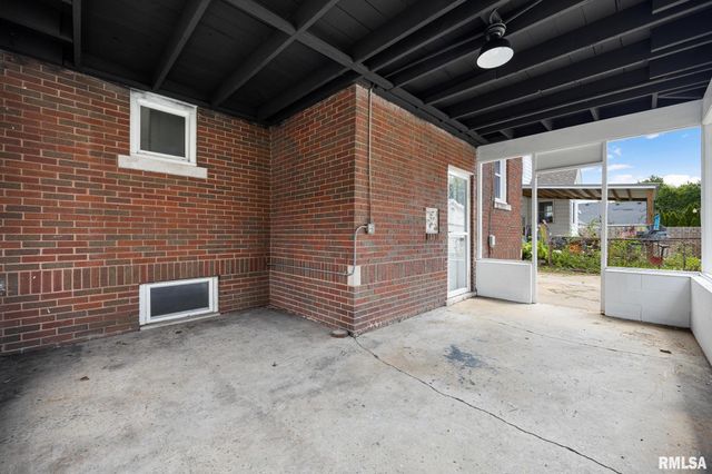 414 W LAWNDALE Avenue, Peoria, IL 61604