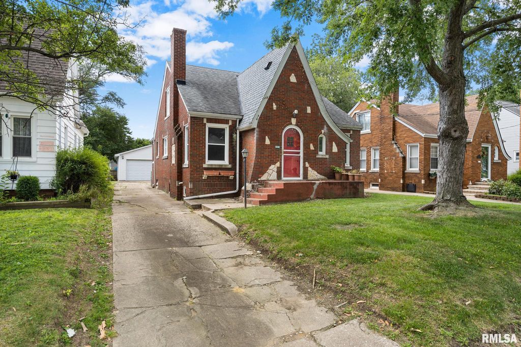 414 W LAWNDALE Avenue, Peoria, IL 61604