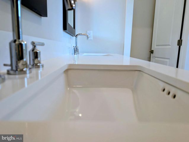 3703 JORDAN DR, West Windsor, NJ 08550