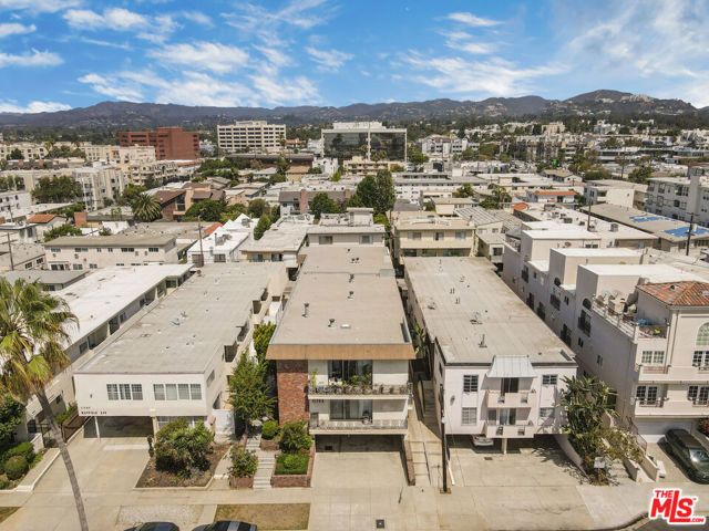 11733 Mayfield Avenue, Los Angeles, CA 90049
