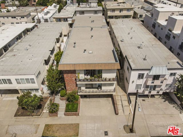 11733 Mayfield Avenue, Los Angeles, CA 90049